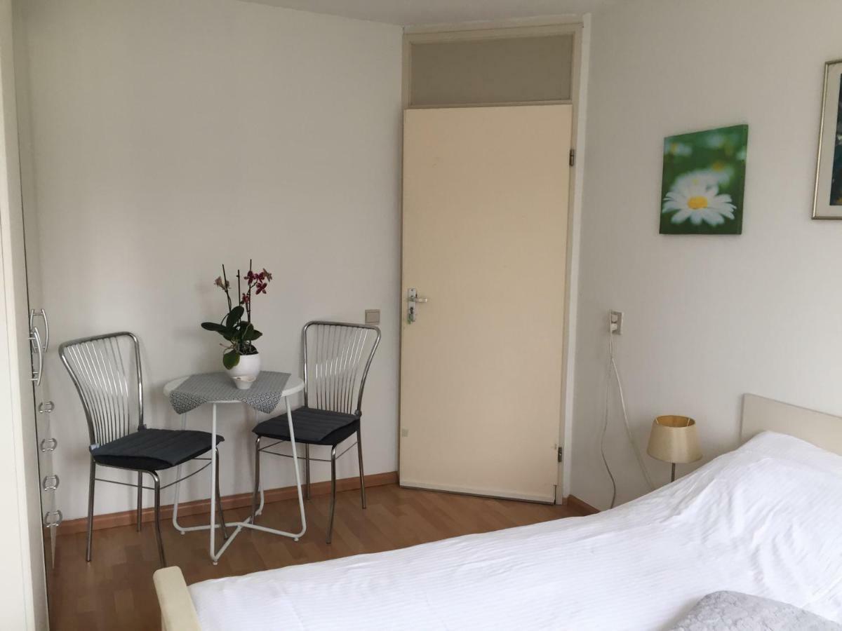 Room In Oss Extérieur photo