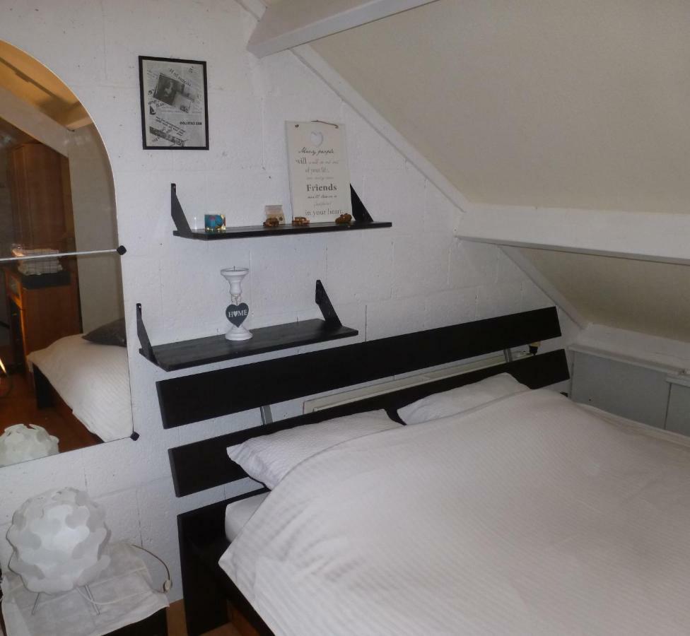 Room In Oss Extérieur photo